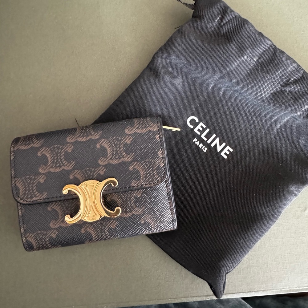 COMPACT WALLET WITH COIN IN TRIOMPHE CANVAS-like new
